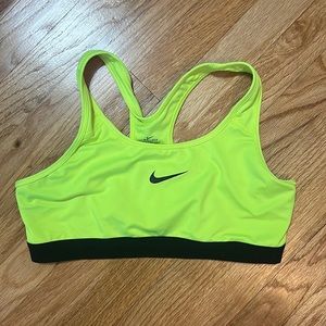 NIKE SPORTSBRA